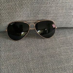 Women’s Raybans aviators